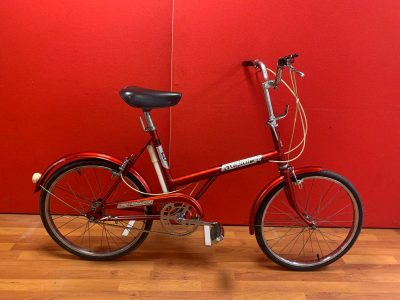 Triumph traffic master 16 in frame