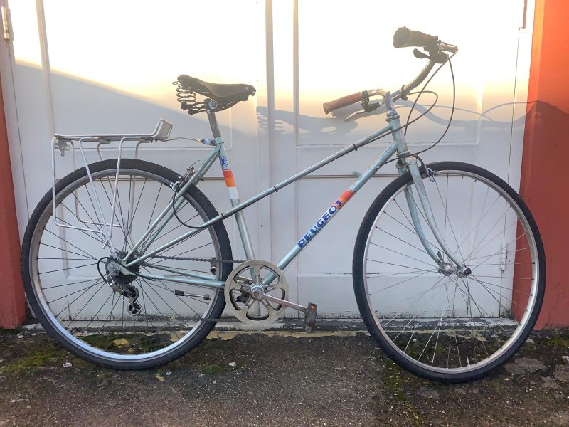 Vintage Peugeot Riviera